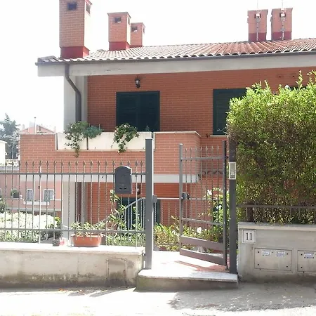 Rose Apartment *